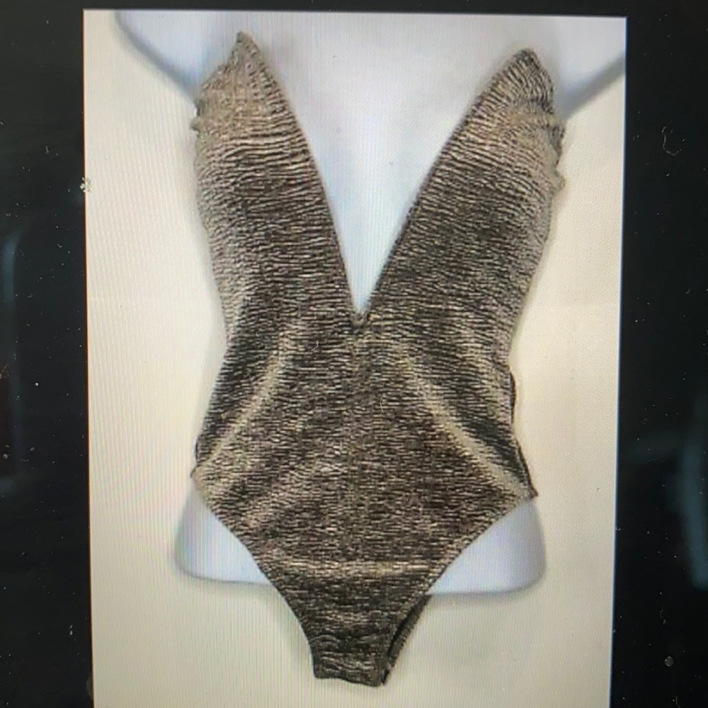 Never been worn!!